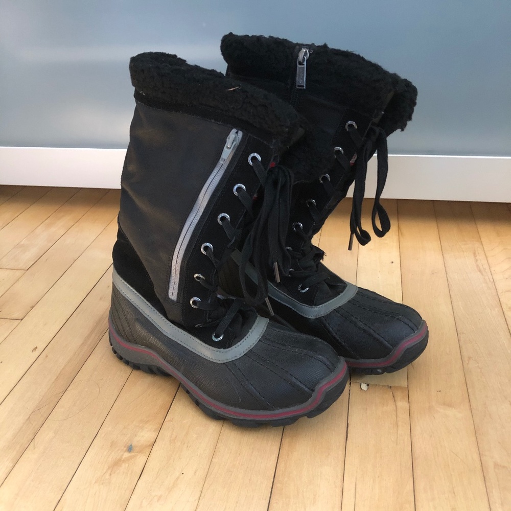 Size 9 Women's Pajar Snow Boots - Like New!